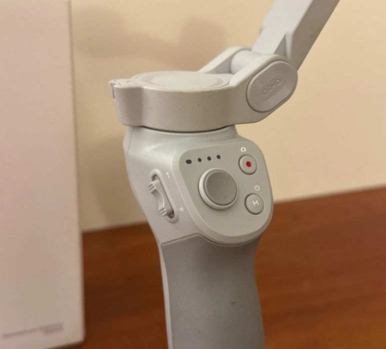 DJI OM 4 – Estabilizador Gimbal para Smartphone