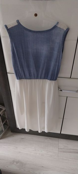 Sprzedam sukienkę dla dziewczynki