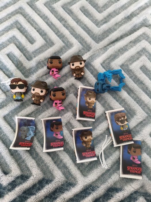 Stranger things Kinder joy