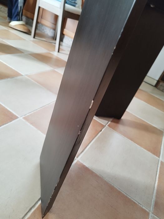 Mesa de jantar em vidro – extensível (1,60 m a 2,20 m)