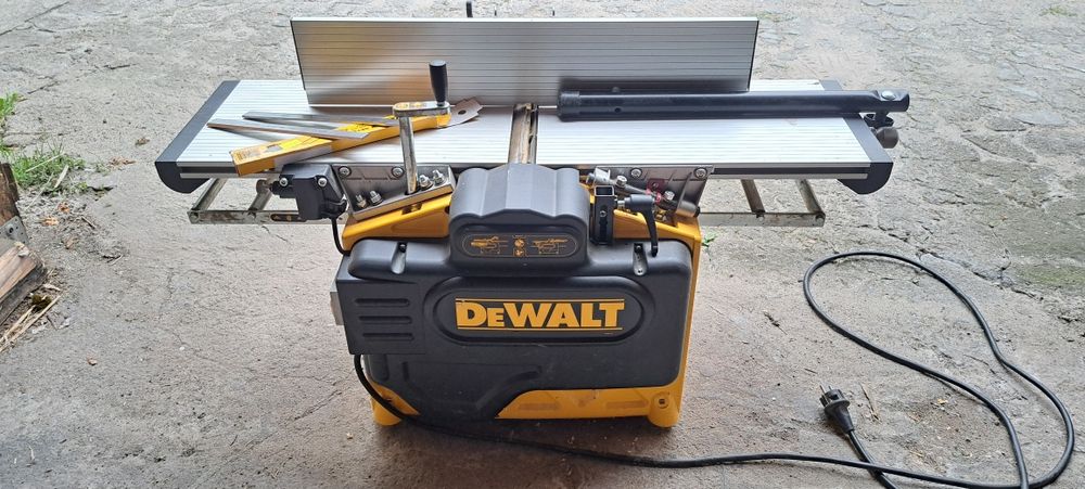 Strugarka grubościowa Dewalt
