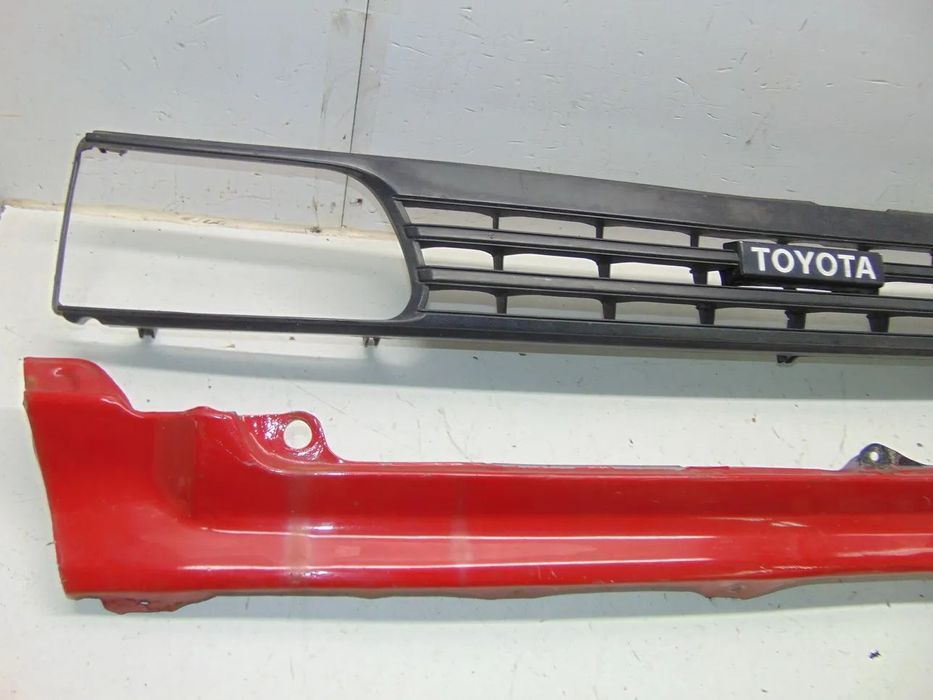Toyota Starlet EP 70 grelha/Chapa
