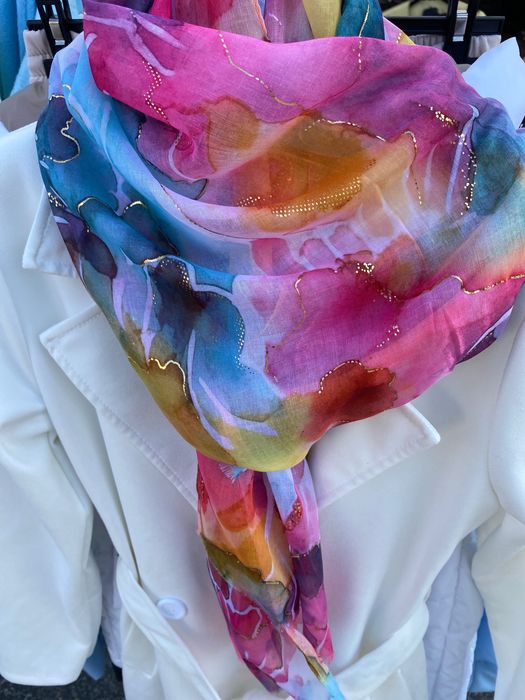 Piękny nowy szal szaliczek złota nitka