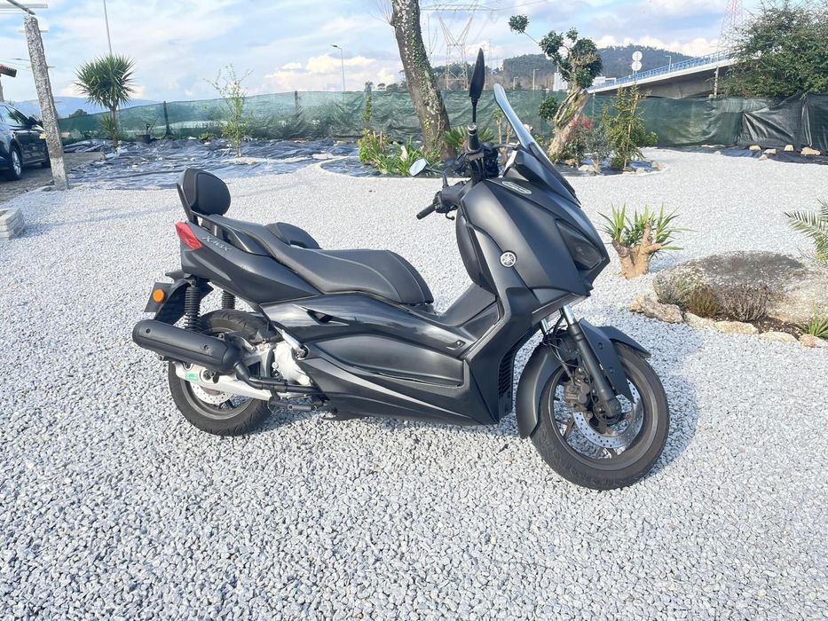 Moto Yamaha X-Max 125cc