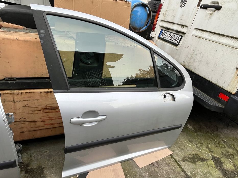 drzwi prawe przód peugeot 207 5d ezrc