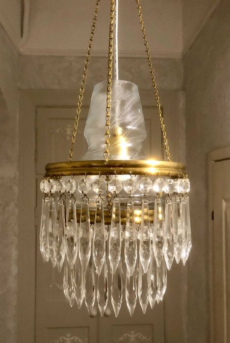 Винтажная  хрустальная люстра