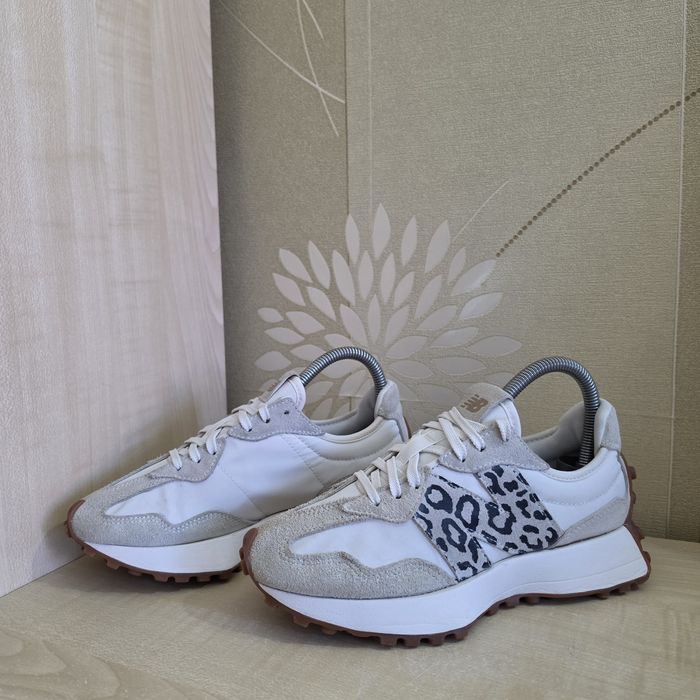 Жіночі кросівки оригінал New Balance 327 розмір 36.5
