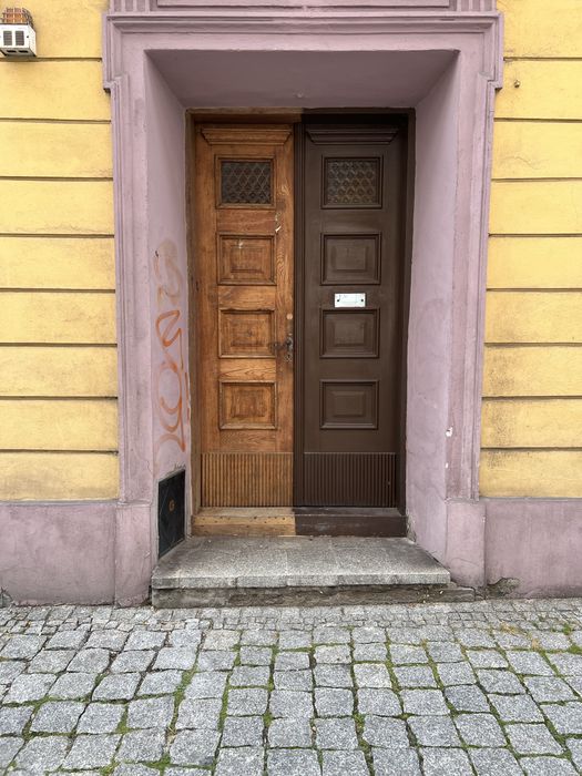 Laserowe renowacje drewna, drzwi, schody, meble