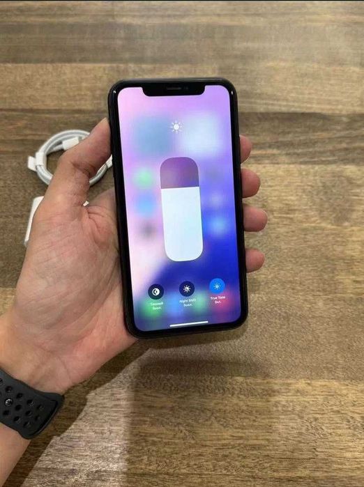 Продам айфон 11 neverlock