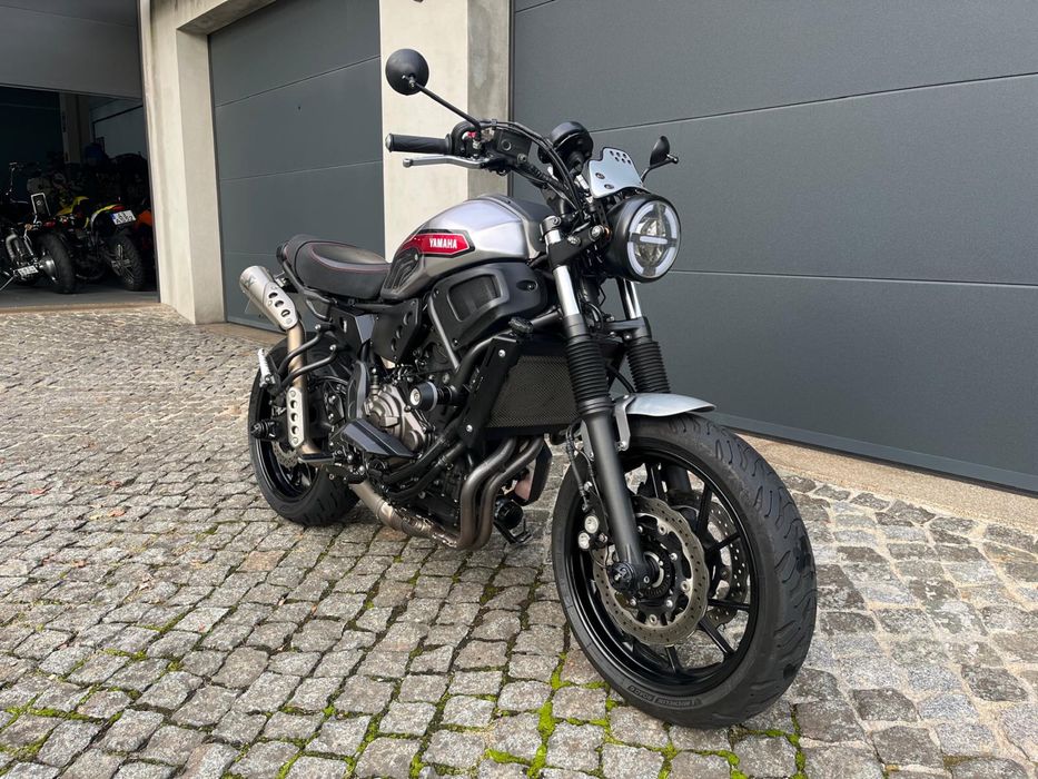 Yamaha Xsr 700 muito bem estimada