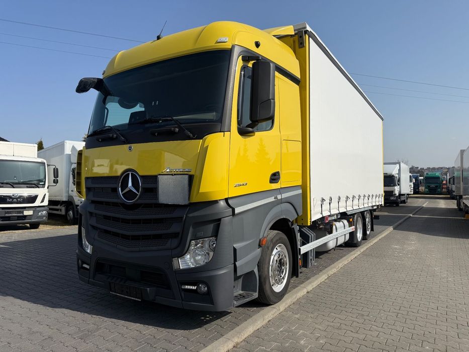 Mercedes-Benz