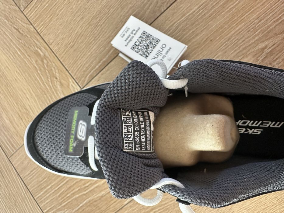 Prawy but. Skechers. Memory Foam. Rozmiar 40. Nowy!