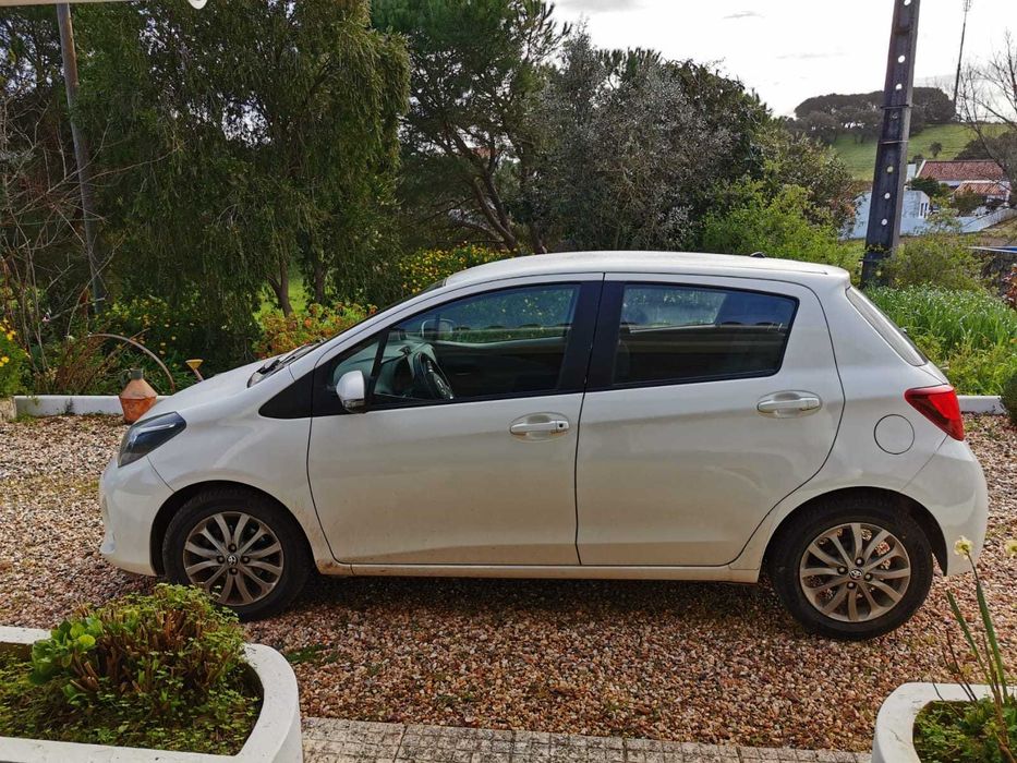 White Toyota Yaris 2016 for Sale – Excellent Condition