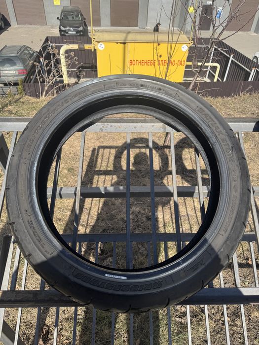 Шина на мото передня Bridgestone  120/70zr17m/c 58w