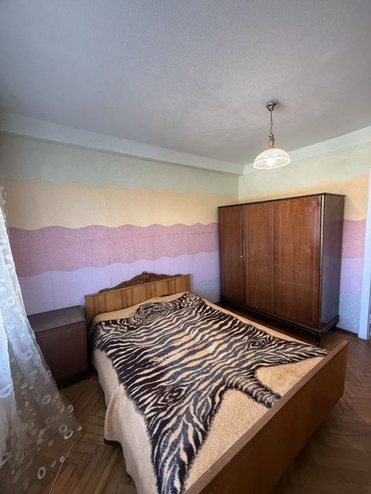 Берестейський пр-кт 18 , м Політехнічний інстирут Продаж  3к , Держпрограми Без %
