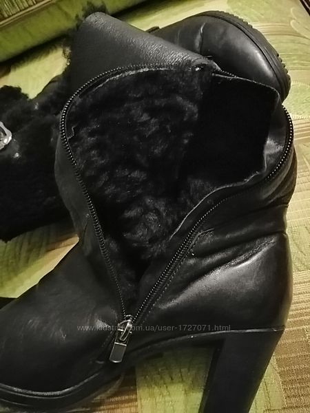 Продам зимние кожаные сапоги
