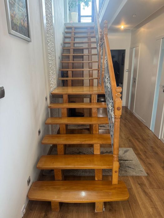 Schody Dębowe na metalowej konstrukcji