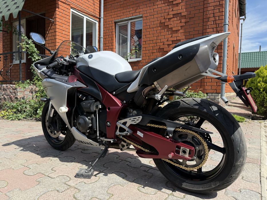 Мотоцикл Yamaha YZF R1 crossplane з документами