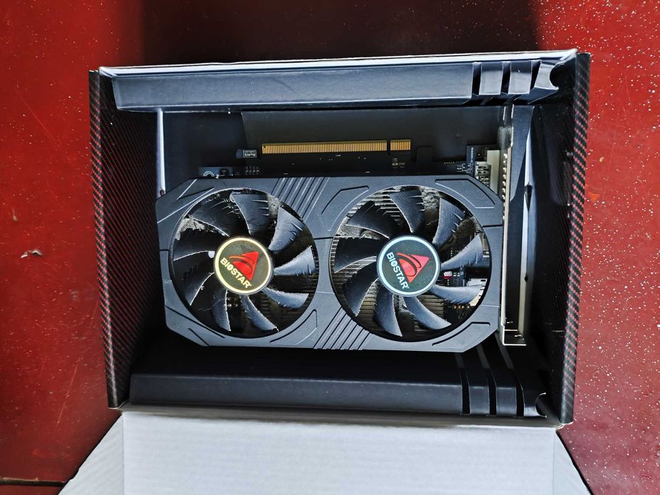 Відеокарта Biostar rx 560 4 gb ,в доброму  стані