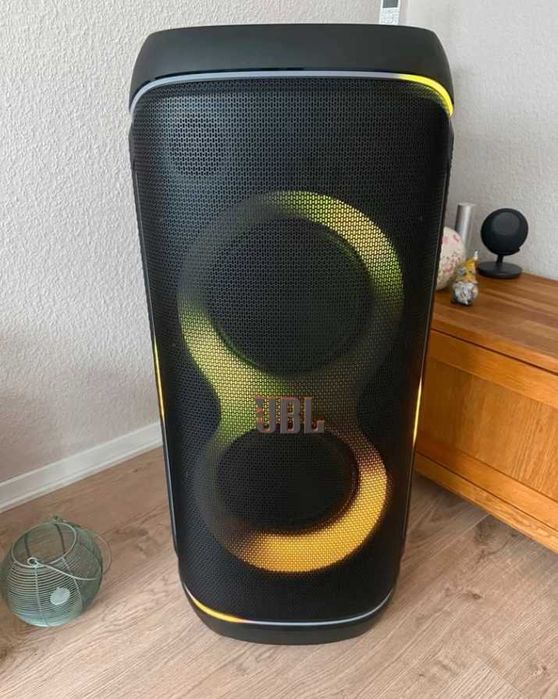Głośnik imprezowy JBL PartyBox 720 z efektami świetlnymi