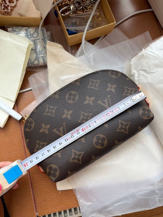 косметичка Louis vuitton