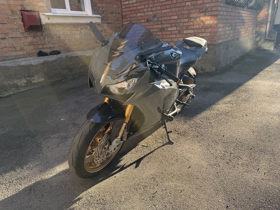 Honda cbr1000rr sp 2014 лімітований