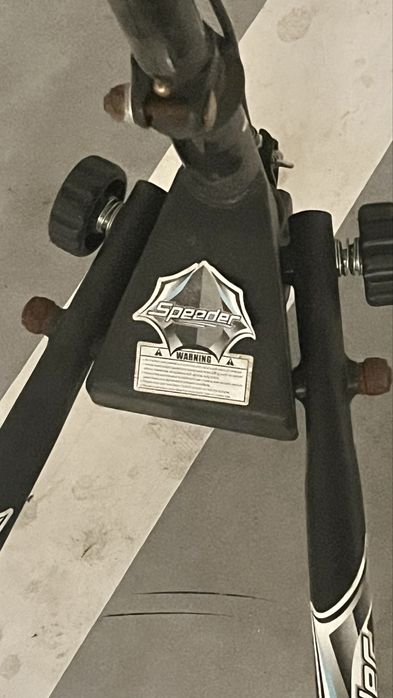 Hulajnoga trójkołowa