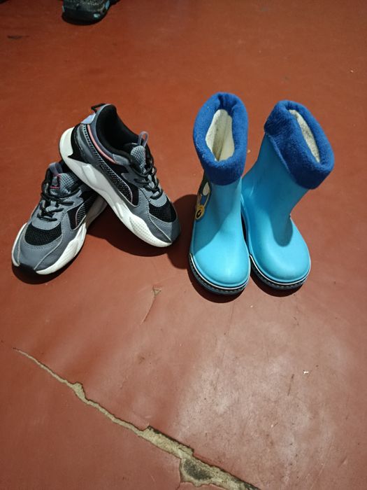 Продам детские обувь