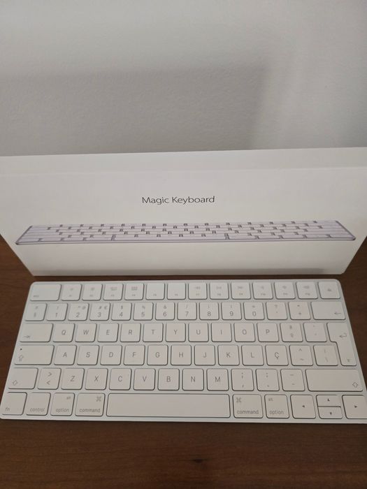 Apple Magic Keyboard White475975949160304640