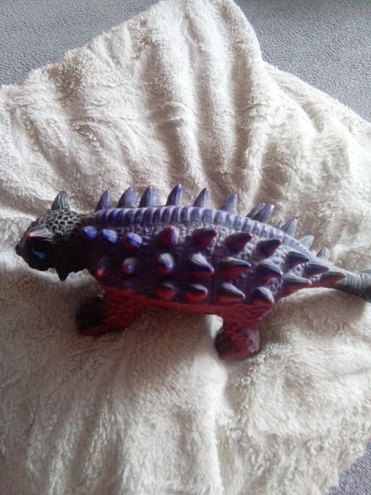Figurka dinozaur