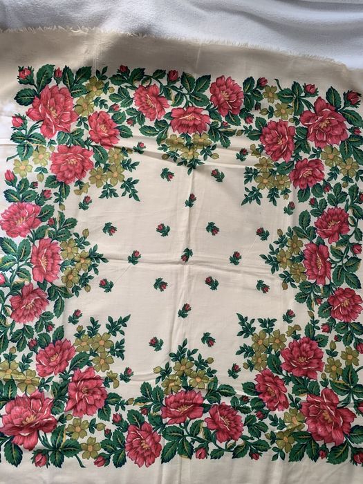 Платок шерстяной павловопосадский