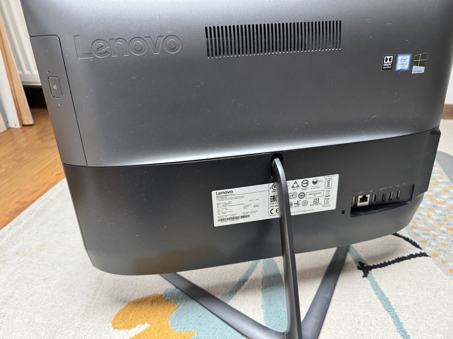 Komputer AiO Lenovo 510-22ISH, i3-6100t, 16gb ramu, 256ssd+ 1tb hdd