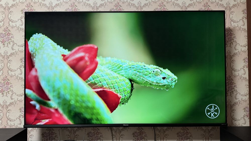 На ЗАПЧАСТИ Телевизор Hisense 50E7KQ