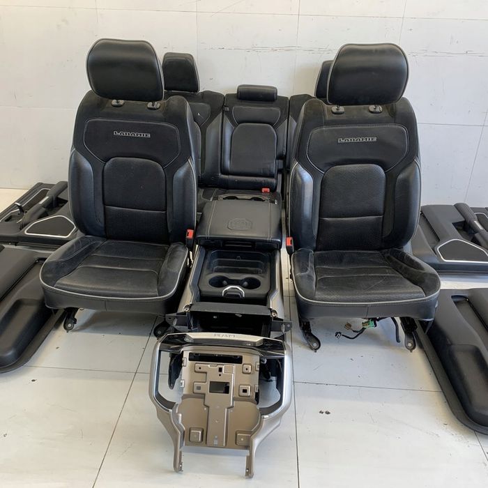 Siedzenie Fotele Komplet Wnętrze Tapicerki Dodge Ram V 1500 Laramie 19R
