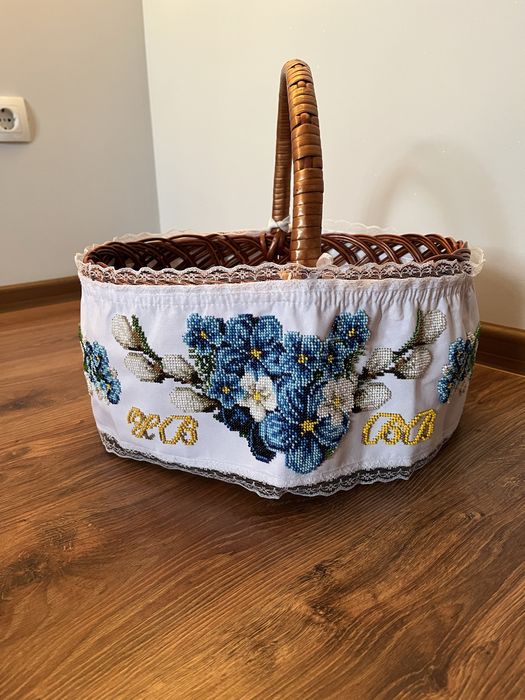 Рушник вишитий бісером  на пасхальний кошик