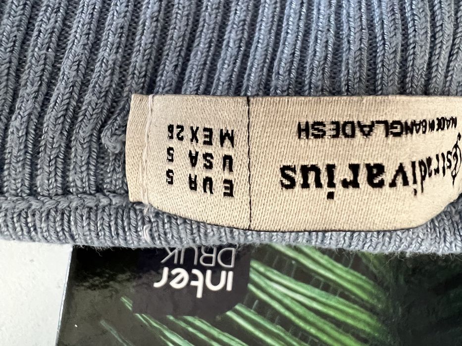 Stradivarius niebieska sukienka w prążki z wiskozy r. S