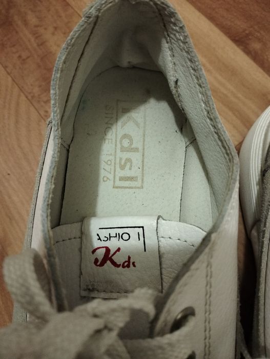 Кросівки шкіряні