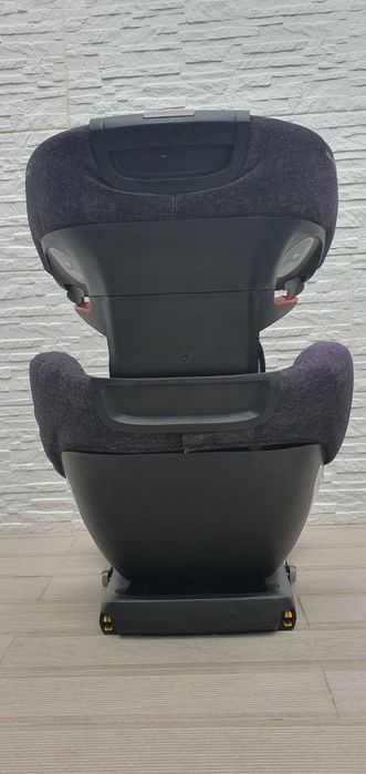 Cadeirinha bebé para Automóvel ( pouco usada )