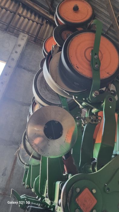 Siewnik do zboża Kukurydzy Słonecznika Buraków Amazone EDX 6000-TC