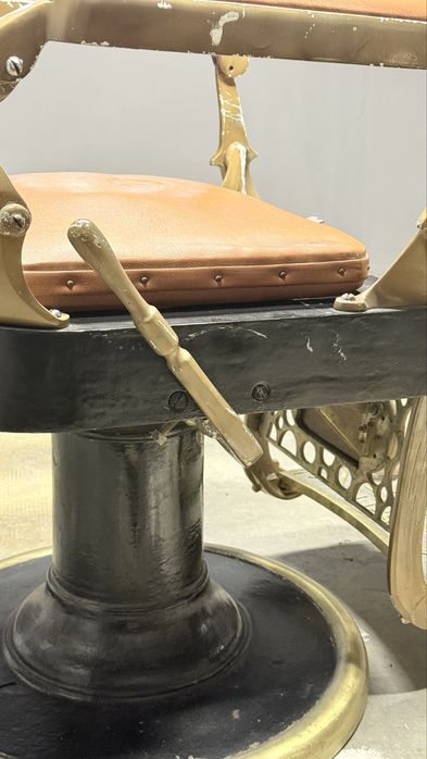 Cadeira de barbeiro Pessoa Lisboa