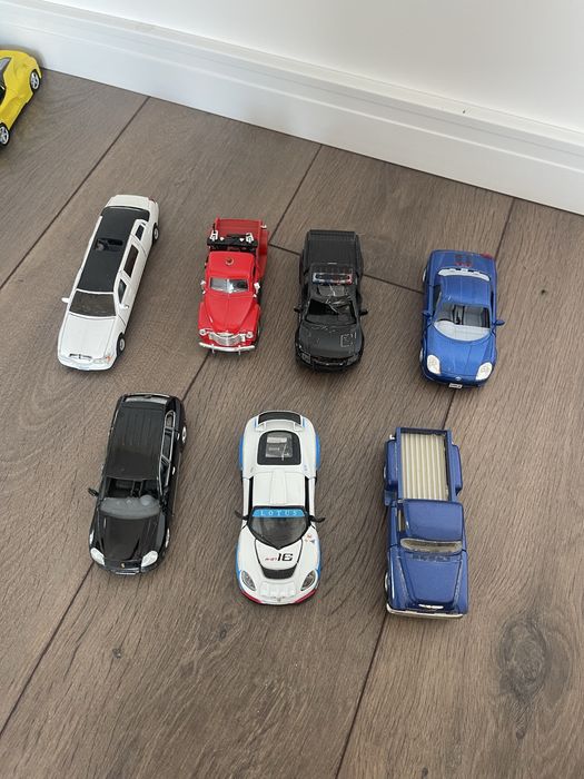 Машинки Колекційні, Kinsmart, Hot Wheels - Хот Вілс та ін.