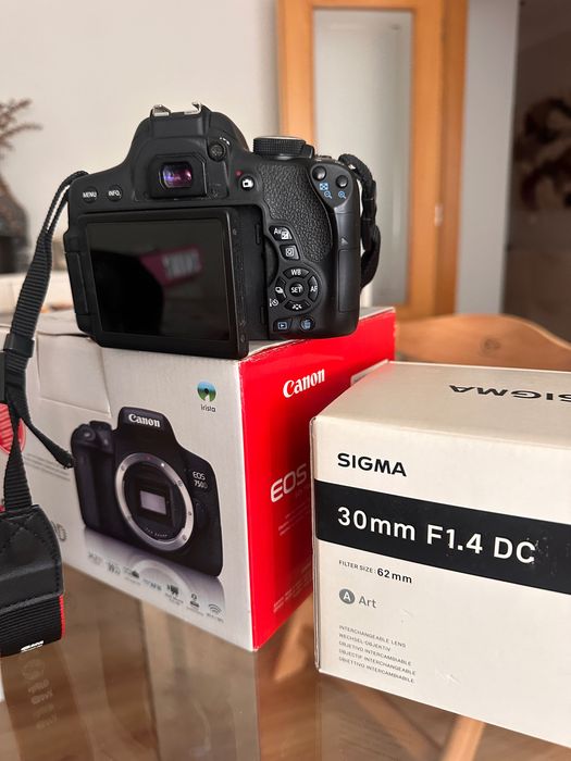 Canon 750d Wi-Fi + lente sigma 30mm 1.4