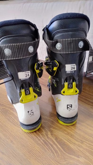 Komplet narciarski- narty, buty, kijki, kask, pokrowiec