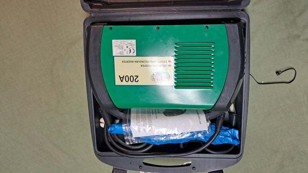 Máquina de soldar inverter 200A