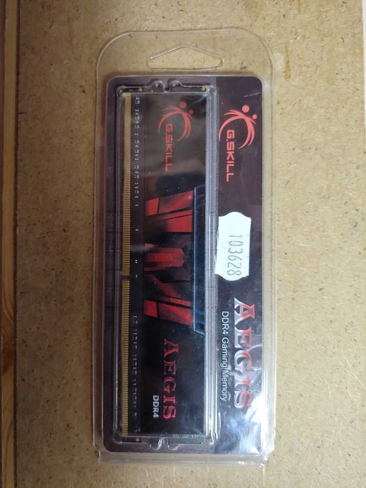 Продам оперативну пам"ять G.Skill DDR4-2400 8Gb (є нюанс)