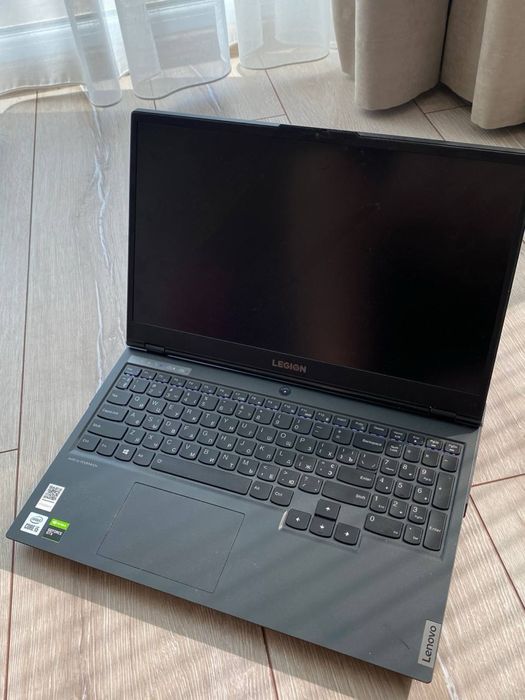 Lenovo Legion 5 15IMH05 / i5-10300H