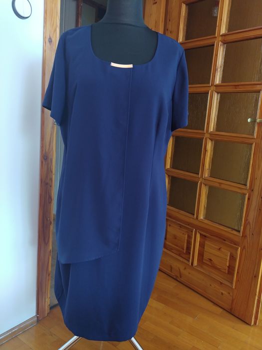 Elegancka sukienka roz 48. 4XL