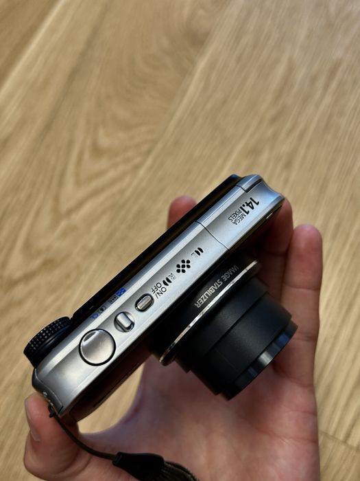 Canon SX210 IS як Новий!Повний комплект