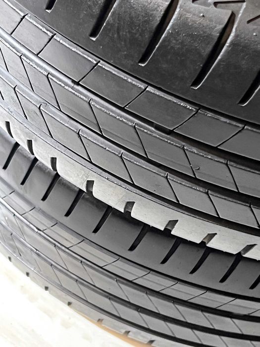 Pneus Bridgestone Turanza T005 - 195/55/16 - Excelentes
