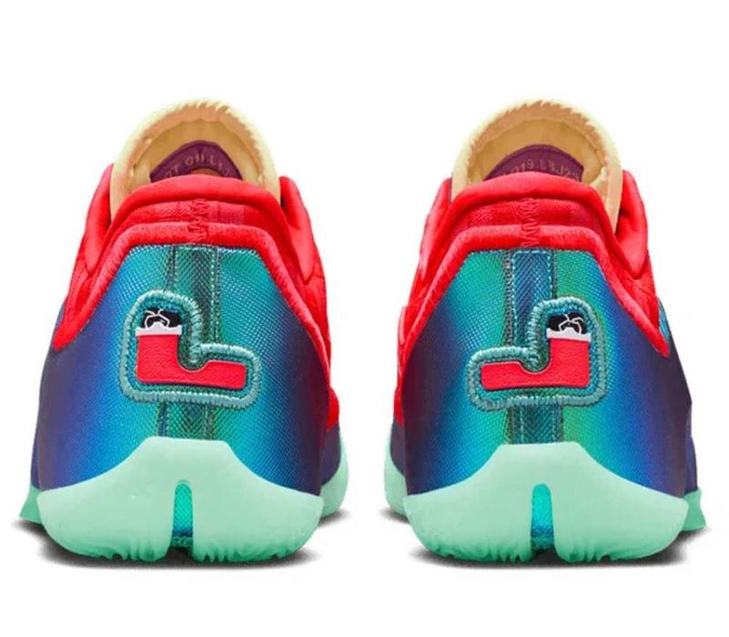 buty meskie Nike LeBron 23 Stocking Stuffer r. 45 EU